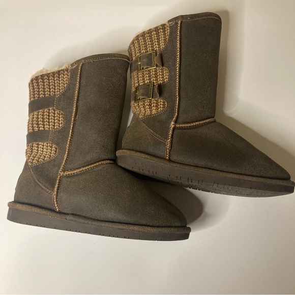 BearPaw Shoes - BearPaw Boshie Suede Brown and Tan Women’s Boots Size 7. Excellent Condition.